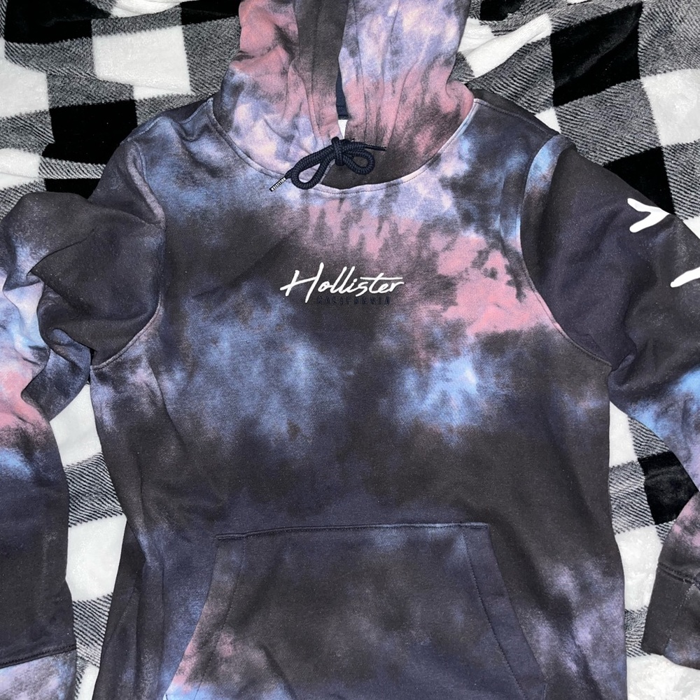 UNWORN Hollister Cursive Logo Tie Dye Mens Hoodie